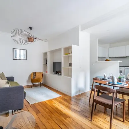 Charming Flat, Center Of