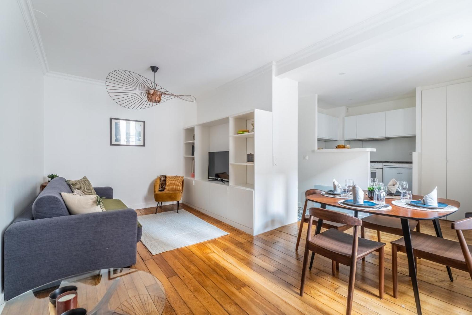 Charming Flat, Center Of